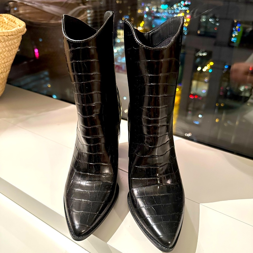 Stagecoach Kickers Black Boots-Size 6